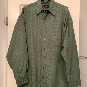 Haggar Microfiber Men’s Button-down